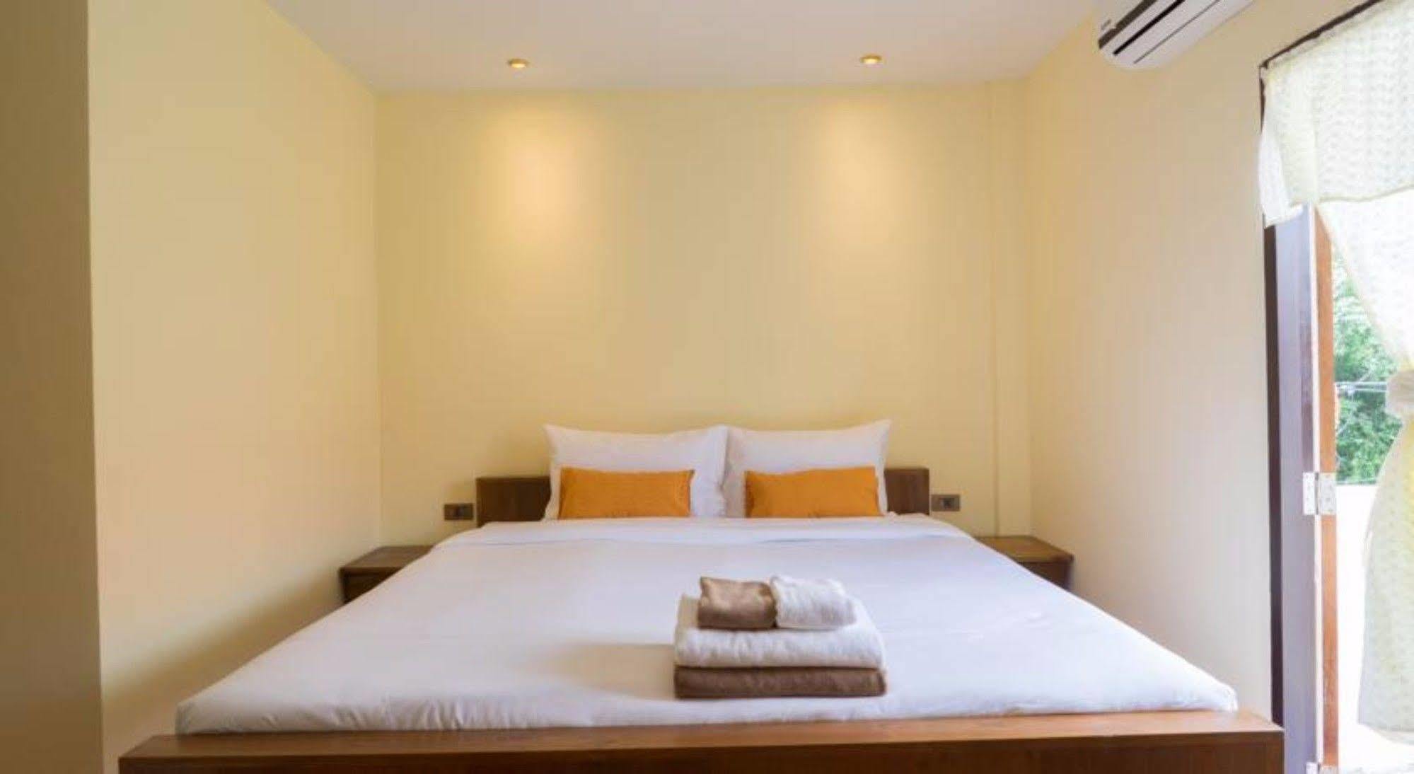 Bed and Breakfast Manon Sleepeatdrink Чиангмай Экстерьер фото